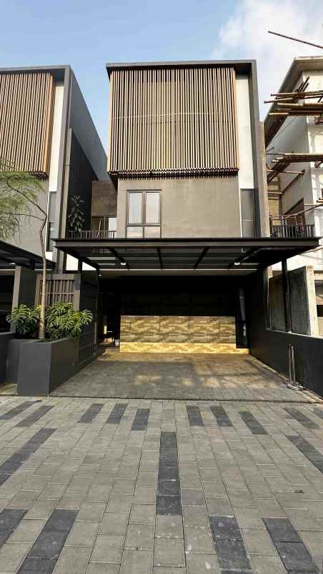 dijual rumah jl kunir no 168 01 rw 05
