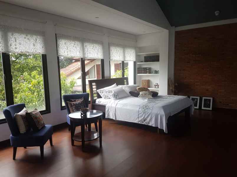 dijual rumah jl limo cinere depok jawa