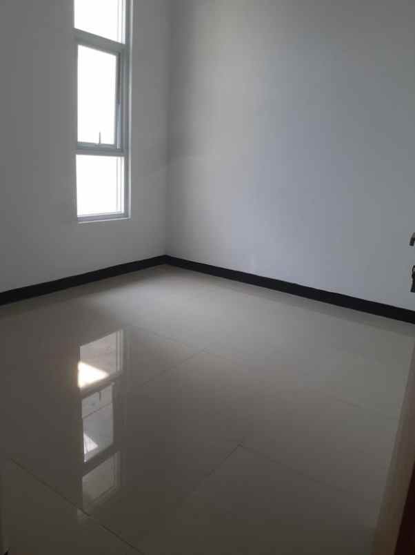 dijual rumah jl melati raya ujungberung