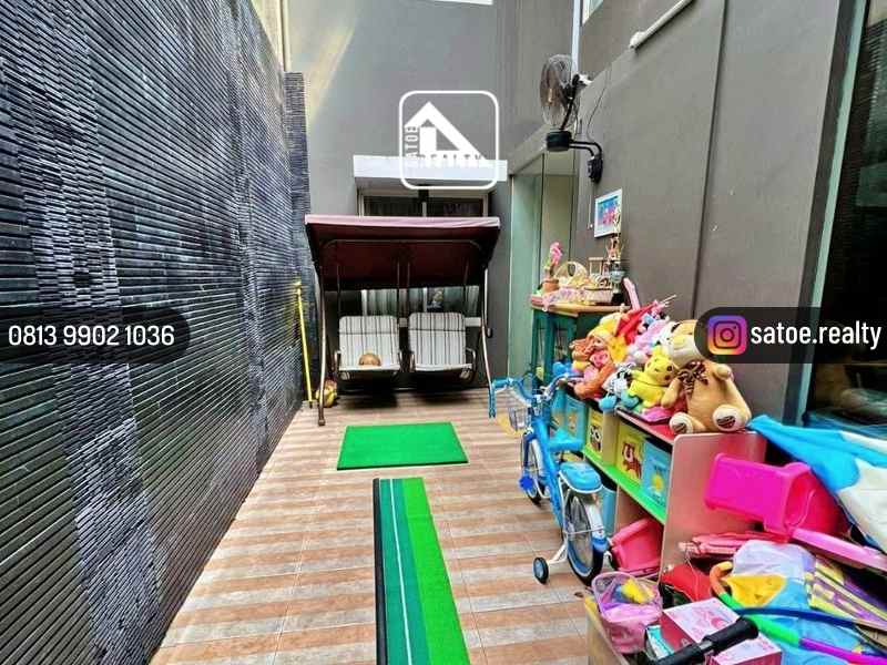 dijual rumah jl meruya selatan joglo