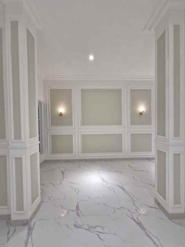 dijual rumah jl meruya selatan joglo