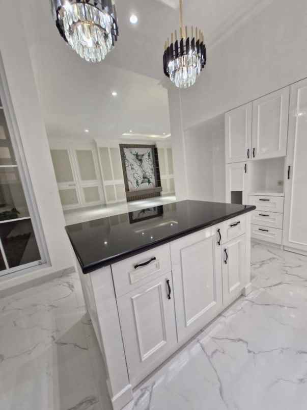 dijual rumah jl meruya selatan joglo