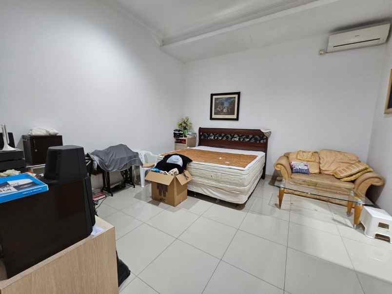 dijual rumah jl muara