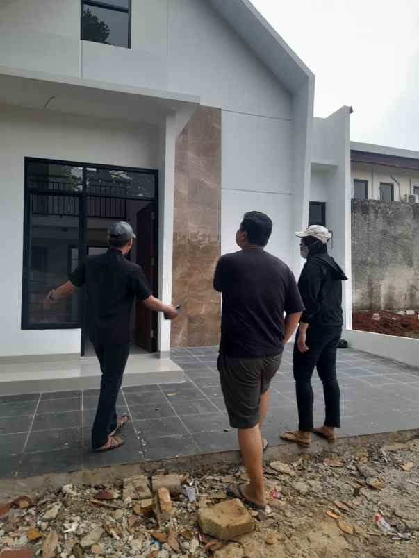 dijual rumah jl pabuaran jatirangon