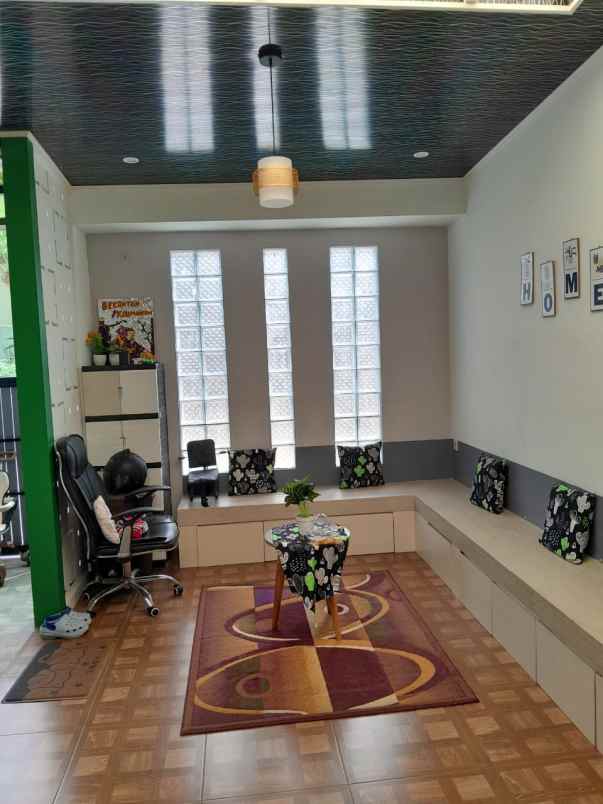 dijual rumah jl pasiluhur padasuka