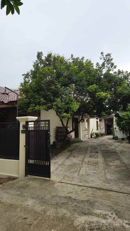 dijual rumah jl pramuka cimandala