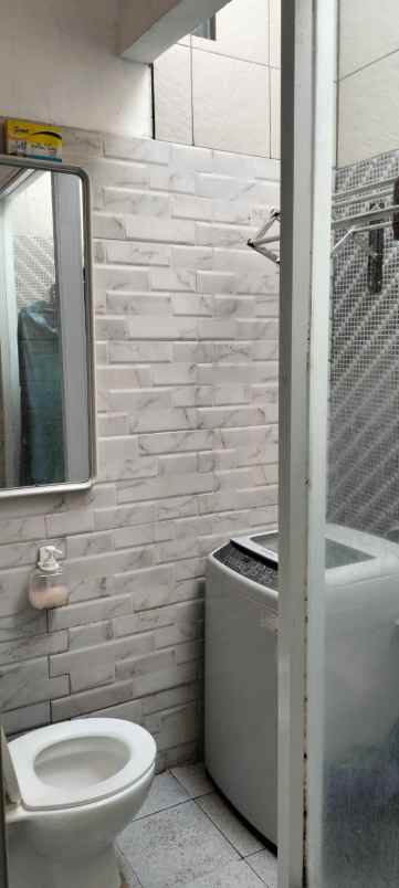 dijual rumah jl raya bojongsari