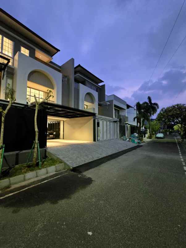 dijual rumah jl raya pulomas kayu putih