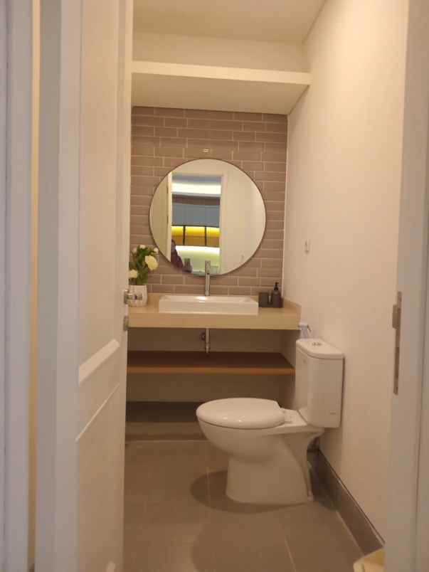 dijual rumah jl setraduta parongpong