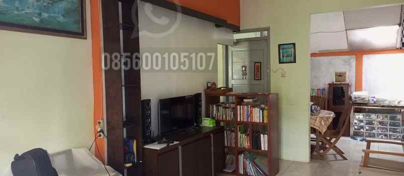 dijual rumah jl yos sudarso ungaran