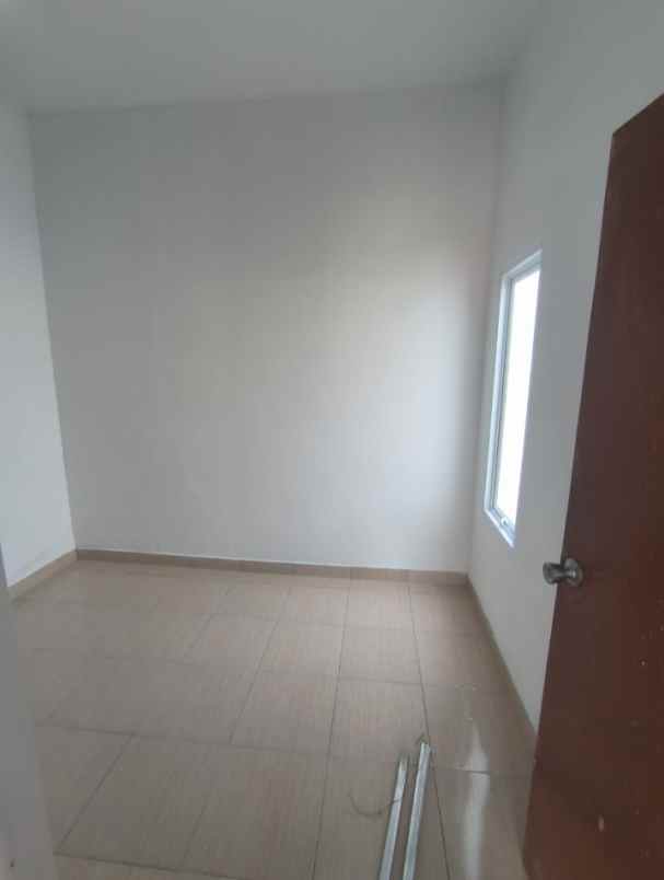 dijual rumah jln raya jegang serang