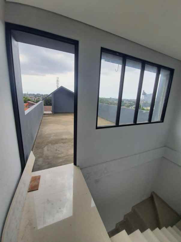 dijual rumah jln raya pondok labu