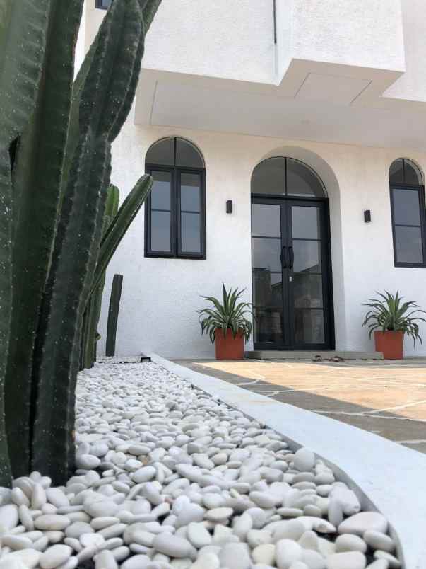 dijual rumah jln salamun cilangkap baru