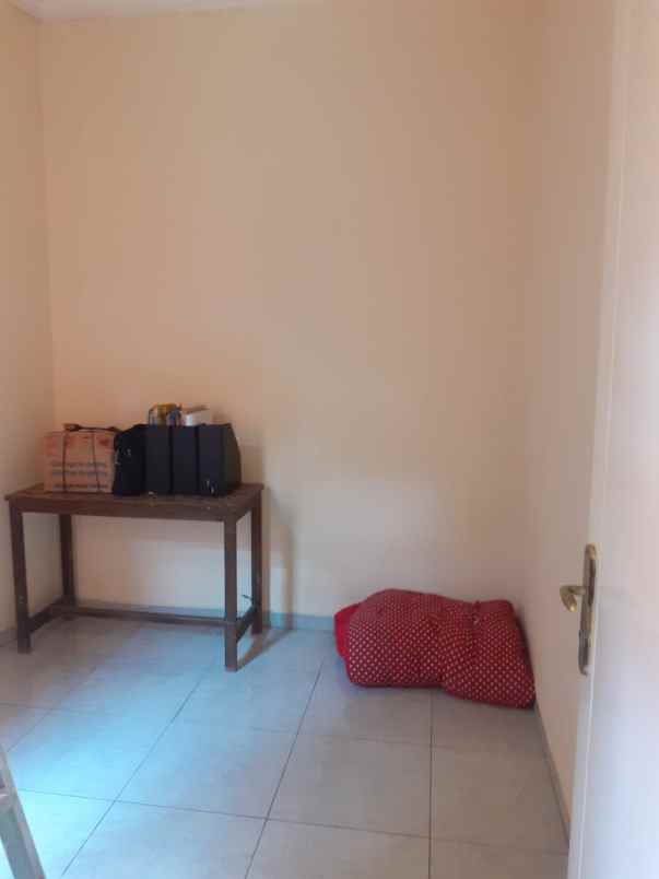 dijual rumah kalibaru cilodong depok