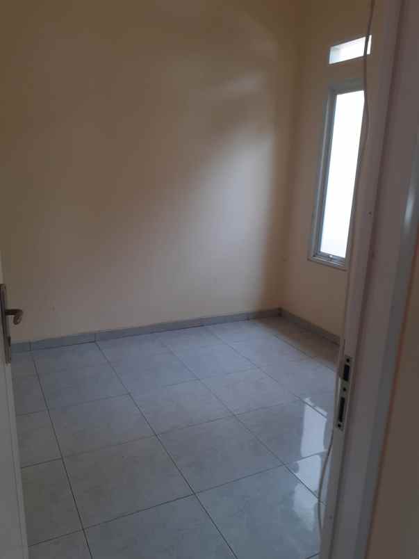 dijual rumah kalibaru cilodong depok