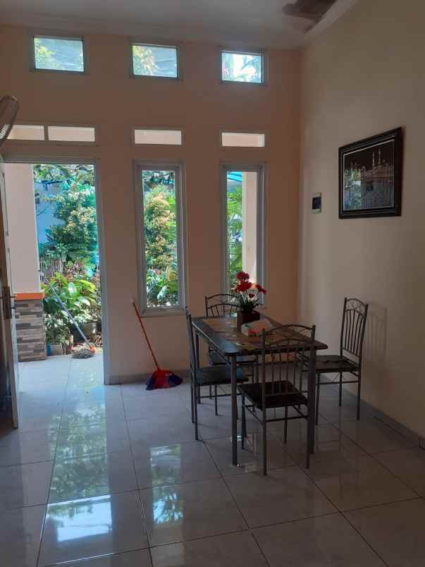 dijual rumah kalibaru cilodong depok