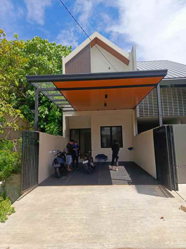 dijual rumah kav dki meruya utara jakbar