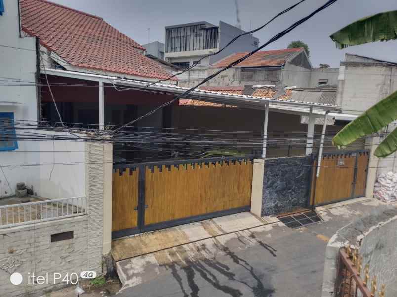 dijual rumah kebon baru tebet jakarta selatan