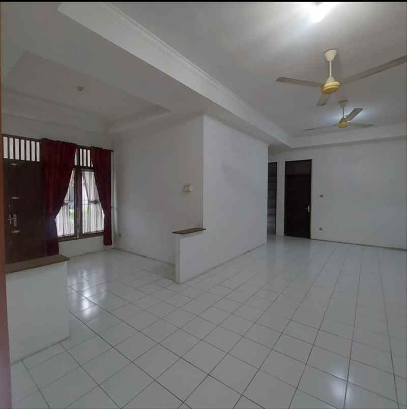 dijual rumah kemang pratama bekasi