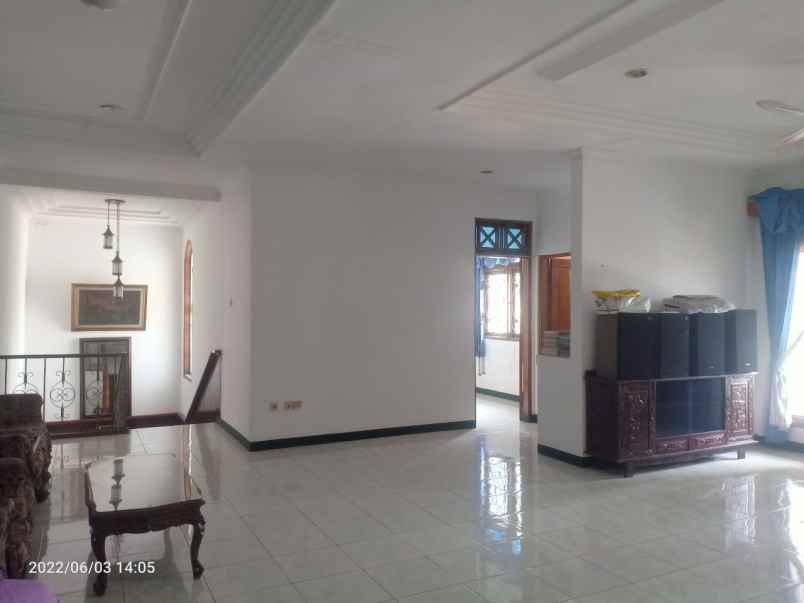 dijual rumah kemang selatan bangka