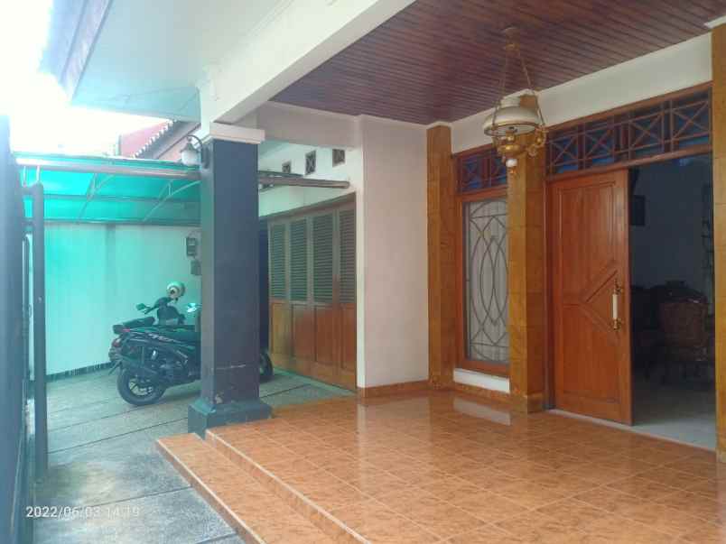 dijual rumah kemang selatan bangka