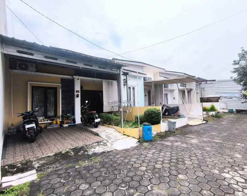 dijual rumah ketileng