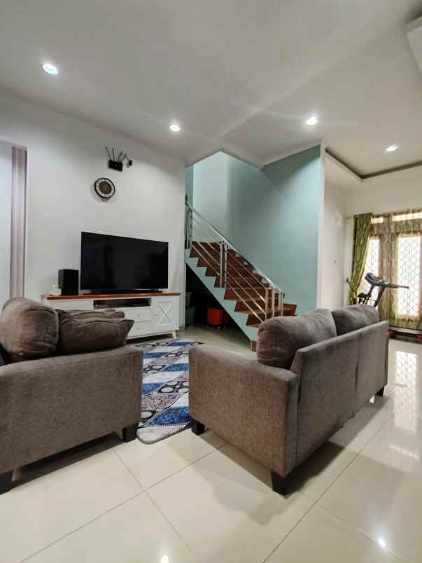 dijual rumah komplek bulog jatiwarna bekasi