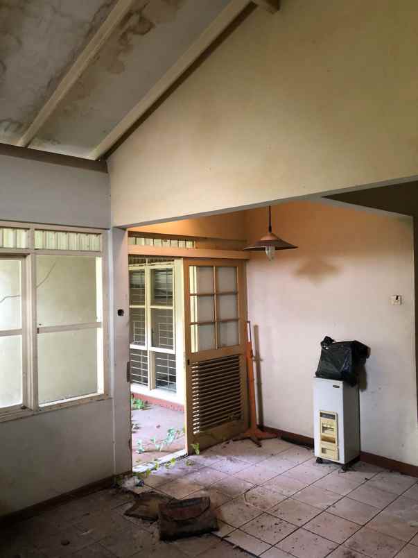 dijual rumah komplek cihanjuang