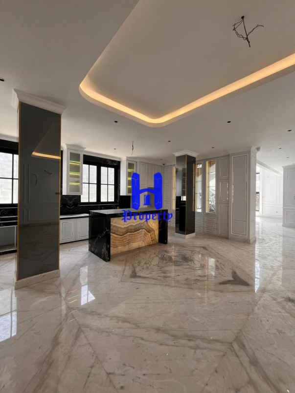 dijual rumah komplek graha metropolitan