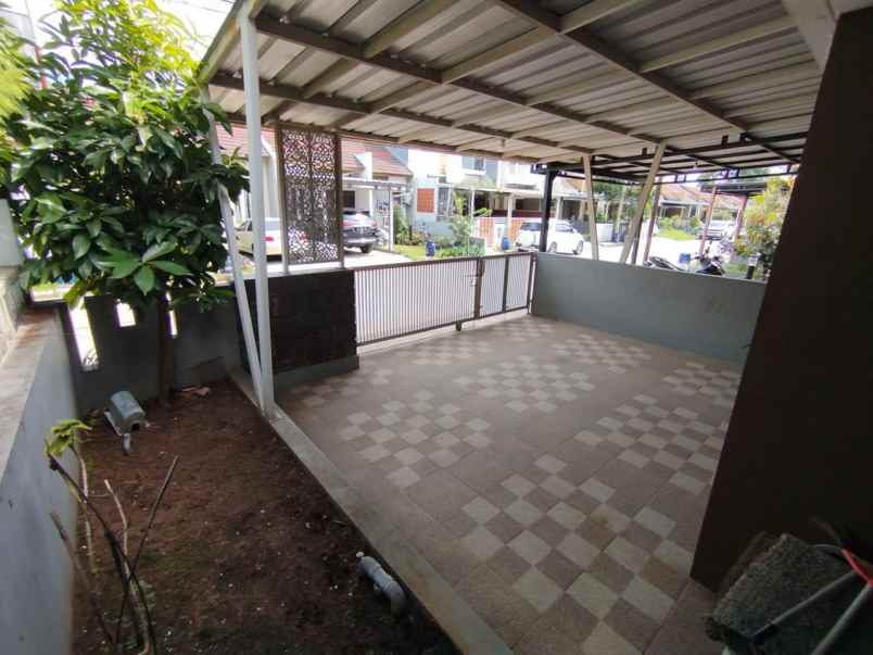 dijual rumah komplek grand sharon