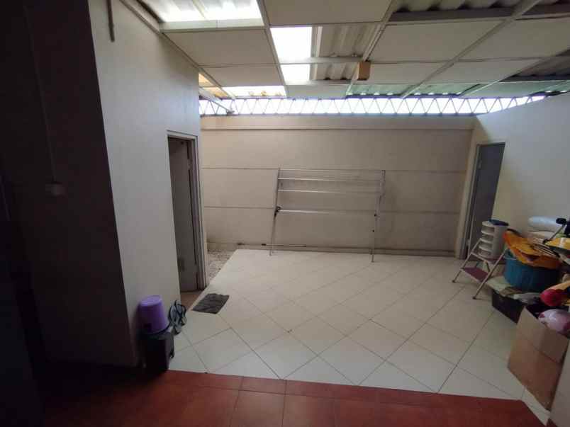 dijual rumah komplek grand sharon