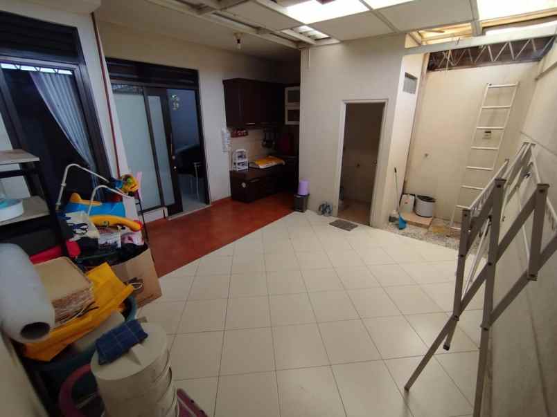 dijual rumah komplek grand sharon