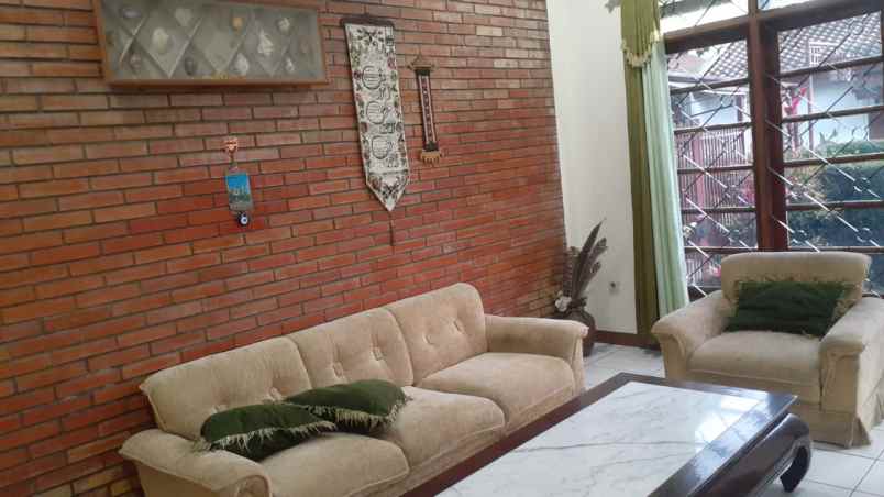 dijual rumah komplek gunung batu bandung