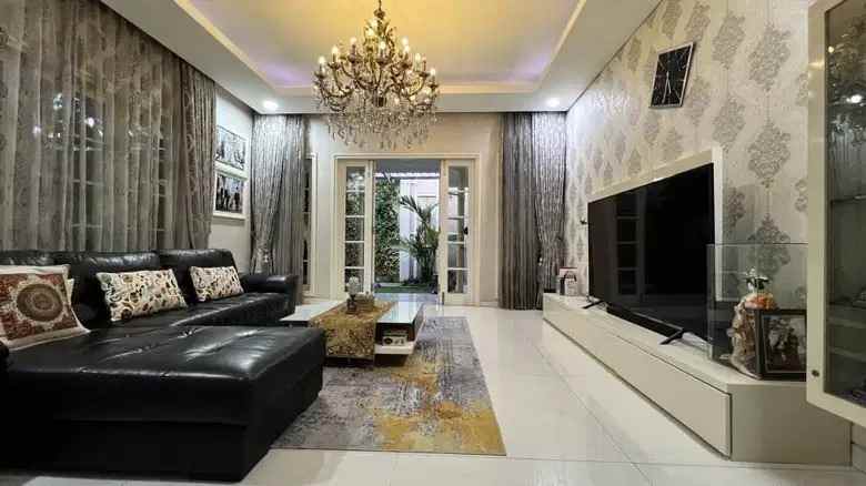 dijual rumah komplek kurdi sayap