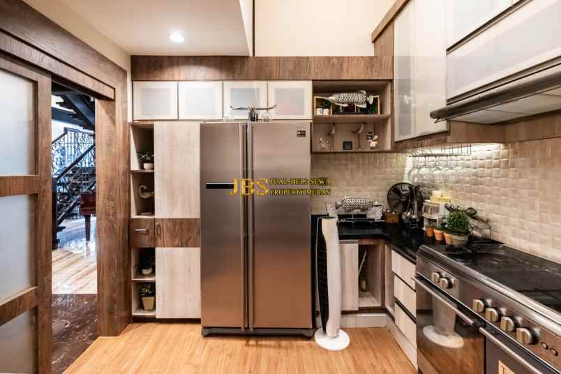 dijual rumah komplek natio residence