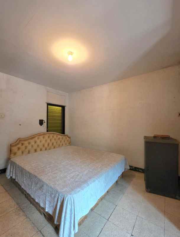 dijual rumah komplek widya chandra