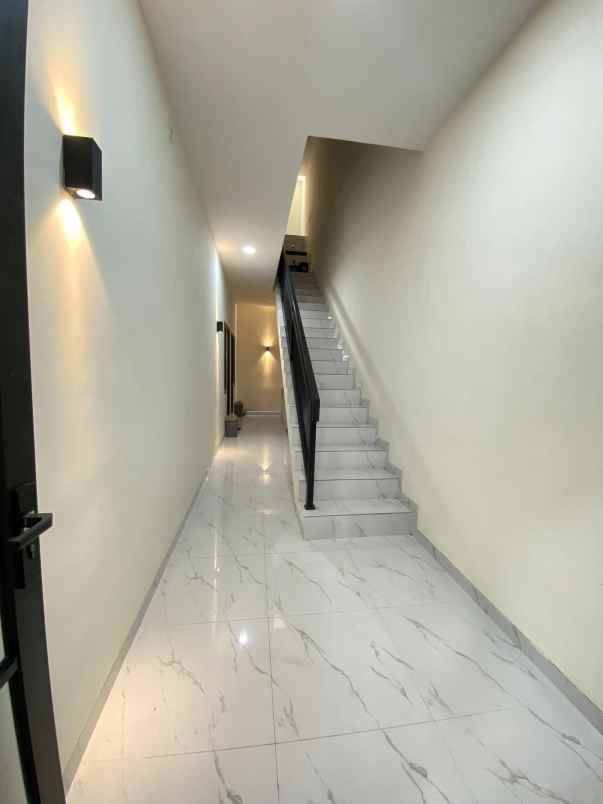dijual rumah kost belakang unisma malang