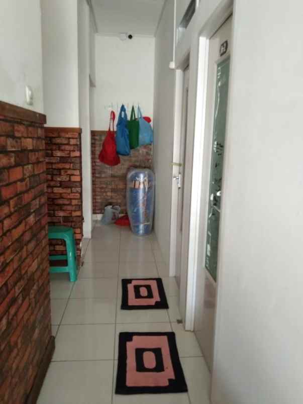 dijual rumah kost2an di cluster fluora talaga bestari
