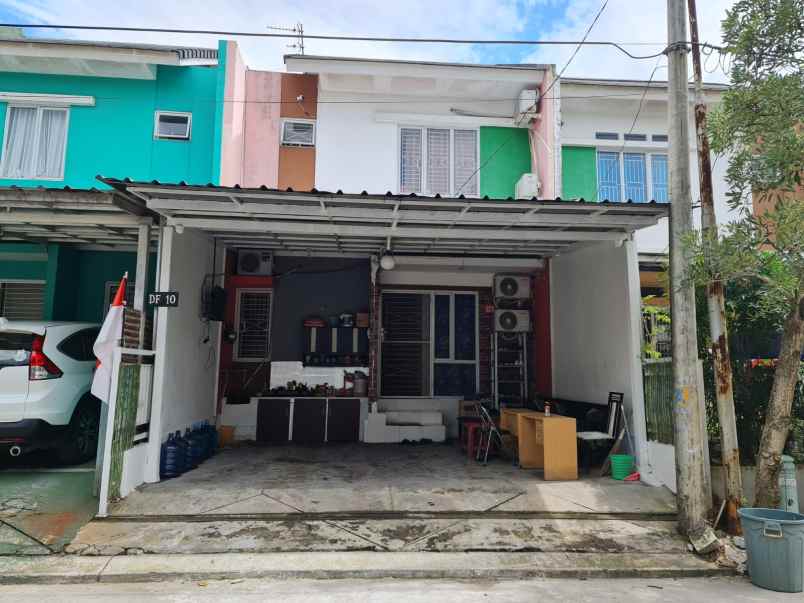 dijual rumah kost2an di cluster fluora talaga bestari