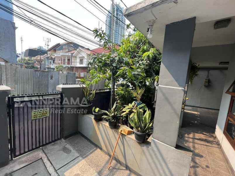 dijual rumah kuningan