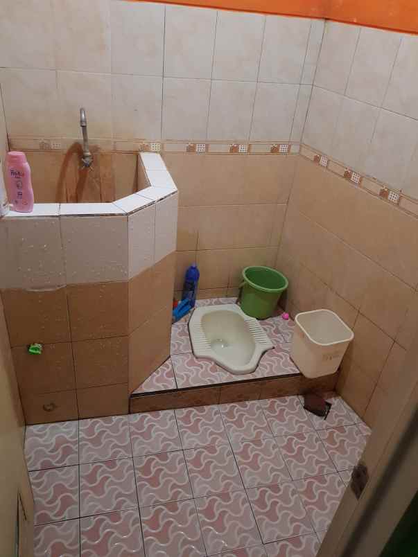 dijual rumah kutisari utara