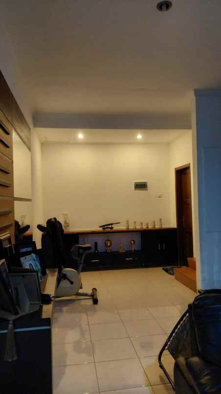 dijual rumah legenda wisata cibubur