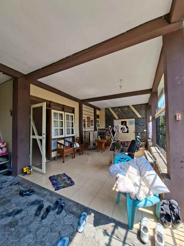 dijual rumah lokasi araya malang