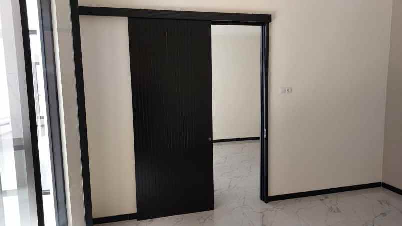 dijual rumah lokasi perumahan araya malang