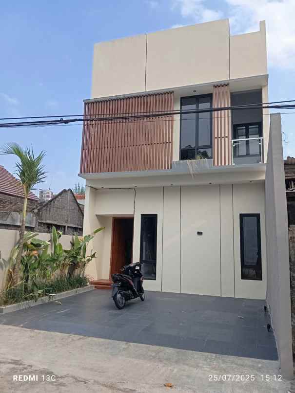 dijual rumah maguwoharjo