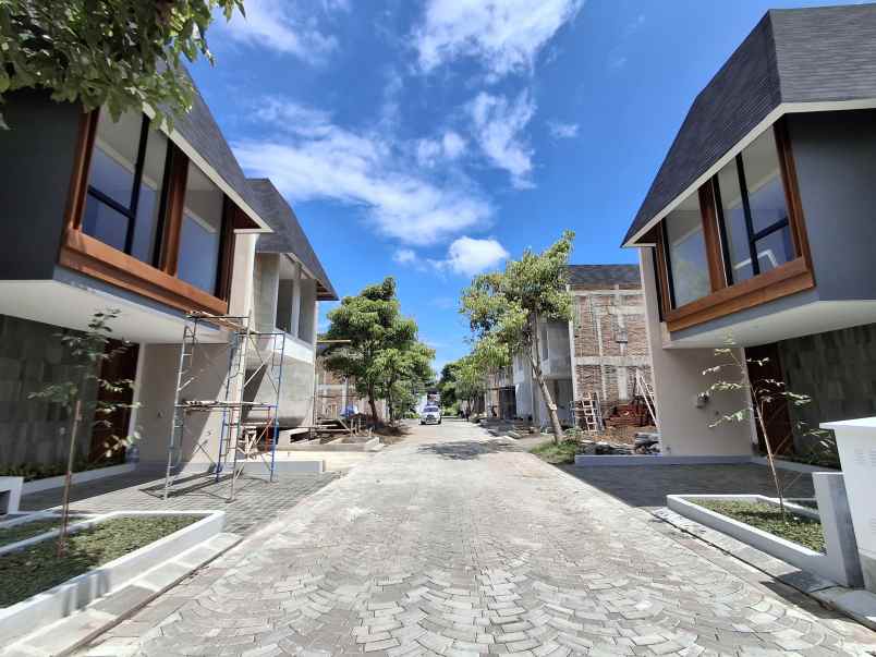 dijual rumah maguwoharjo depok sleman