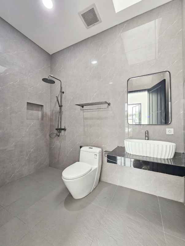 dijual rumah maleo sektor 9 bintaro