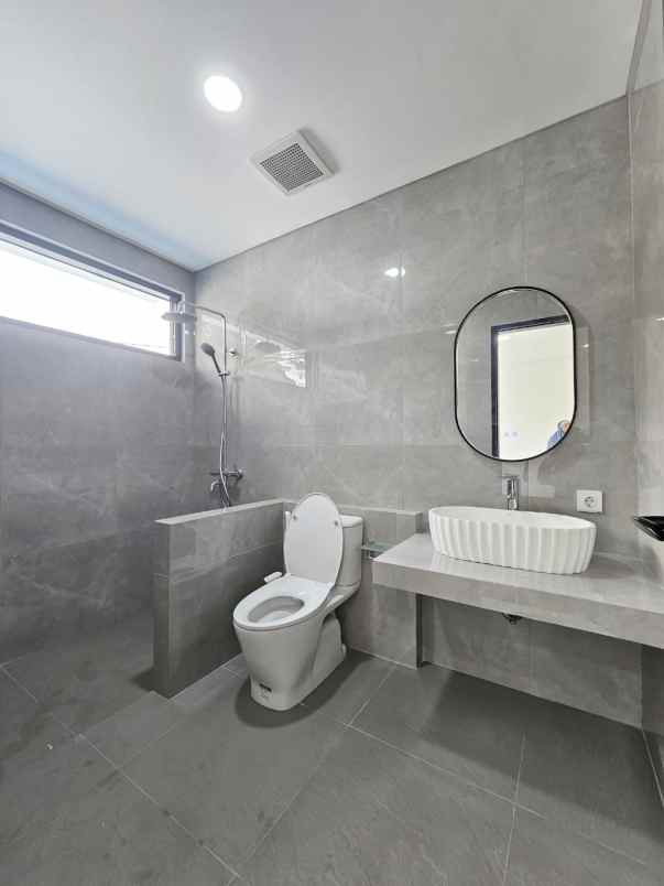 dijual rumah maleo sektor 9 bintaro