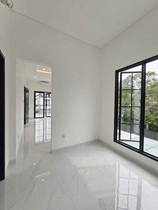 dijual rumah maleo sektor 9 bintaro