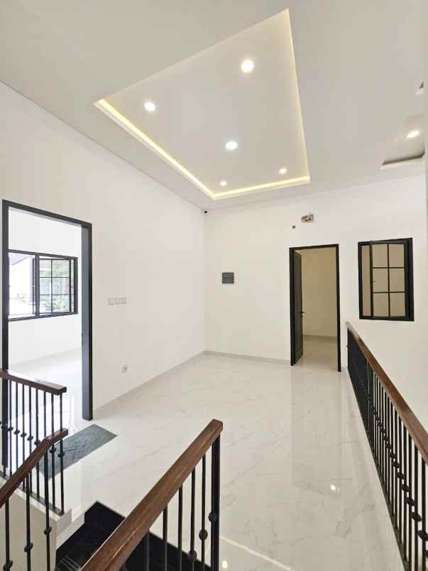 dijual rumah maleo sektor 9 bintaro